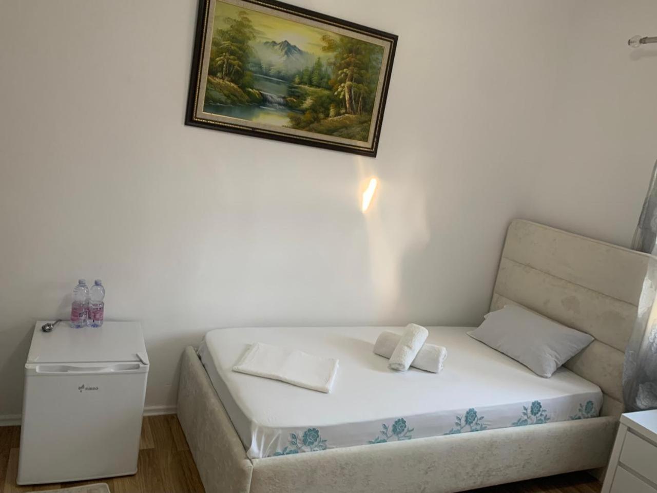 Flat In Berat'S Center Apartamento Exterior foto